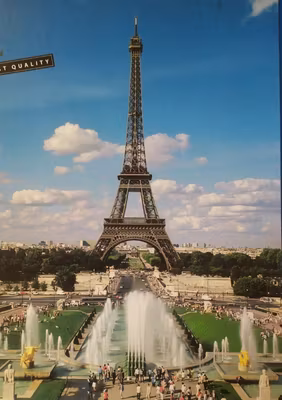 Dino Eiffelova věž - パズル画像