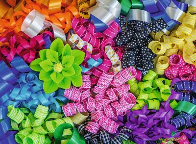 Ravensburger Colorful Ribbons - puzzle image