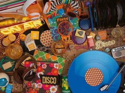 Ravensburger Hello Vinyl - obrázek puzzlí