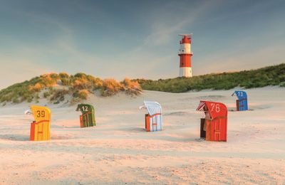Ravensburger Leuchtturm hinter der Düne auf Borkum - puzzle image