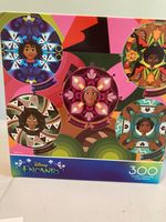 Ceaco Disney Encanto (5 round pictures) - puzzle image