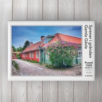 Sverigepussel Syrener i gränden Gamla Gävle - puzzle image