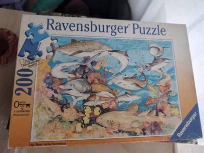 Ravensburger Sharks - puzzle image