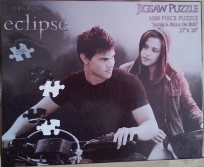 Neca Eclipse - Jacob and Bella on Bike - Puzzlebild