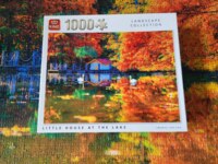 King Little house at the lake - puzzle image