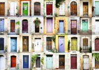 Ravensburger Beautiful Doors in the Provence region of France - puzzle image